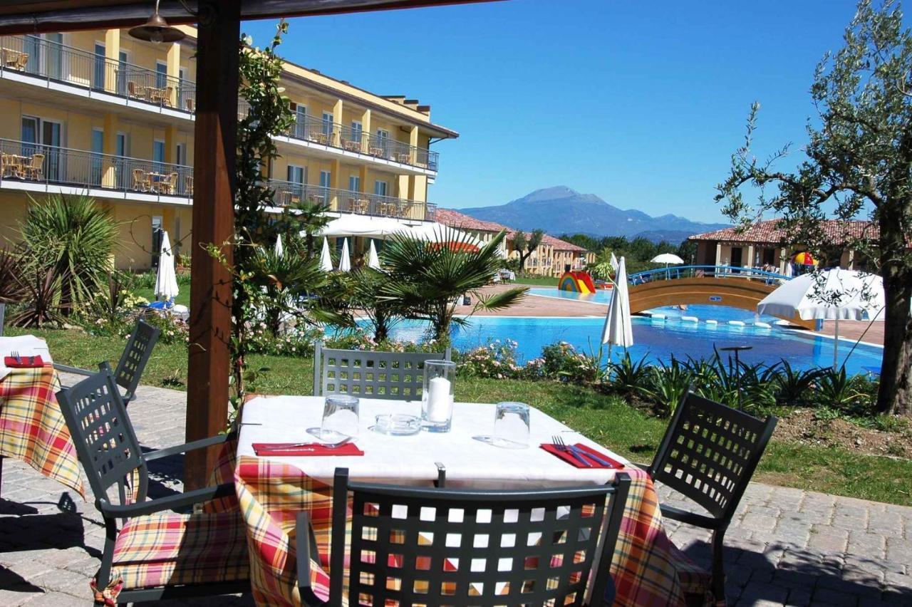 Camping Bella Italia In Peschiera Del Garda - Gardasee Экстерьер фото