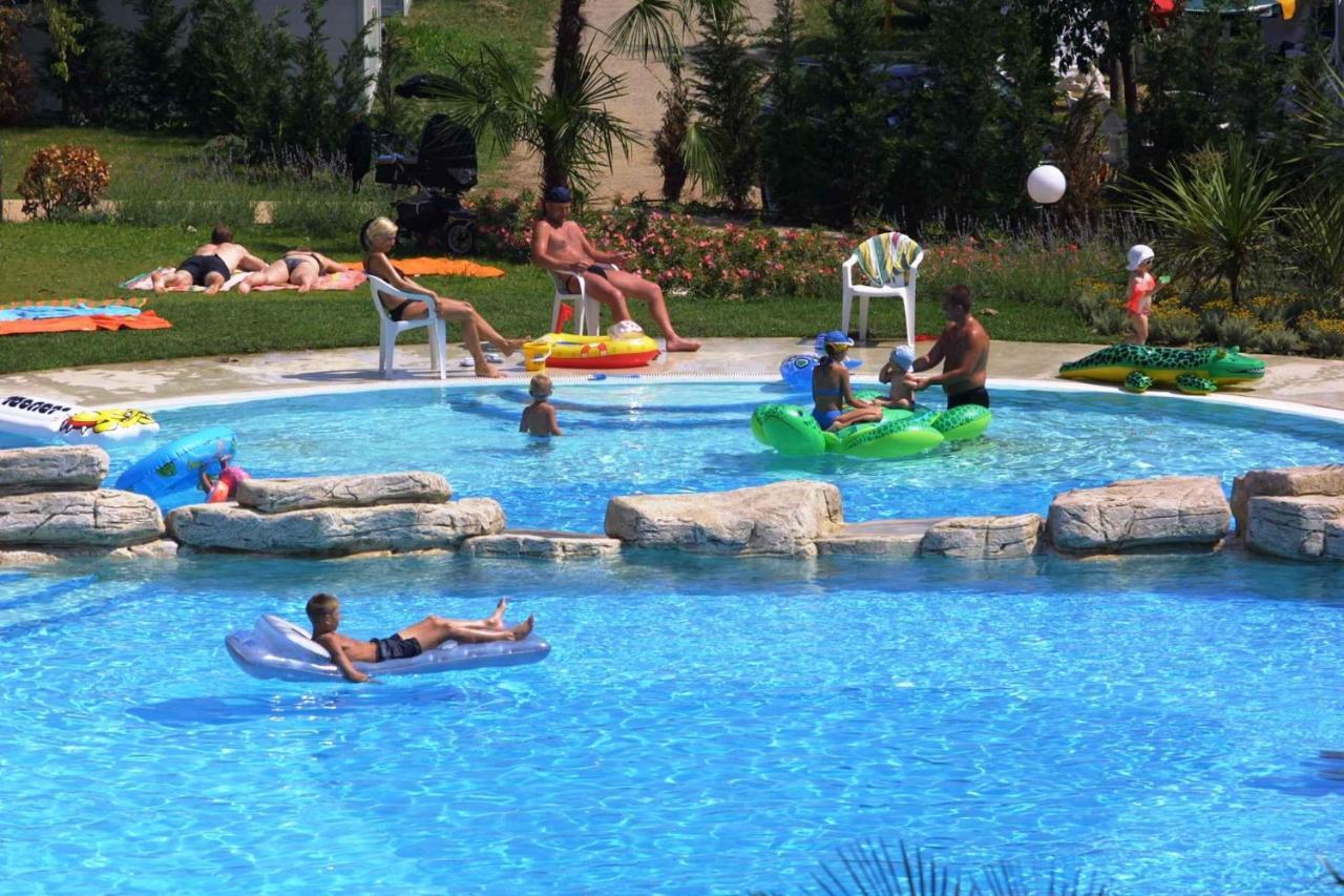 Апартаменты Camping Bella Italia In Peschiera Del Garda - Gardasee Экстерьер фото