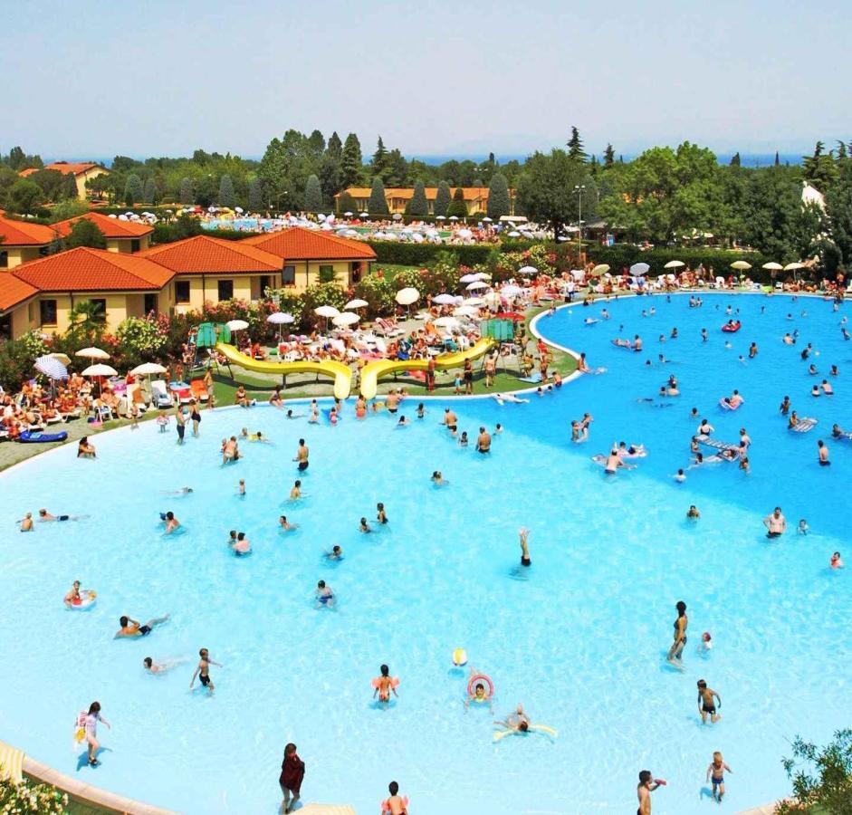 Camping Bella Italia In Peschiera Del Garda - Gardasee Экстерьер фото
