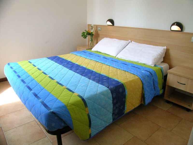 Апартаменты Camping Bella Italia In Peschiera Del Garda - Gardasee Экстерьер фото